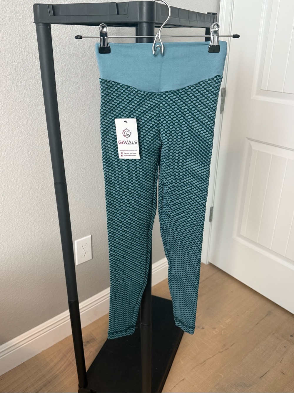 Textured High-Waist Leggings in Teal